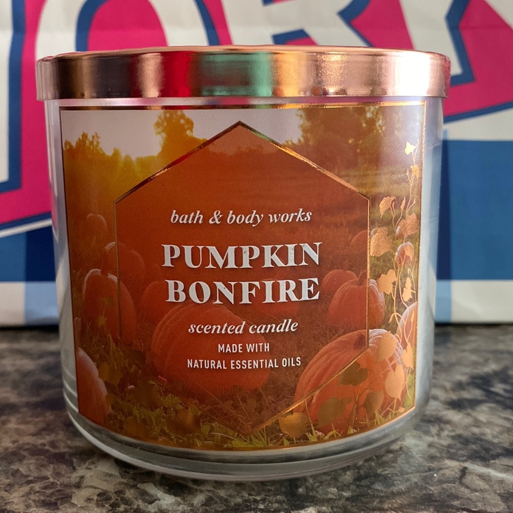 Bath & body Works Pumpkin Bonfire 3- wick candles
